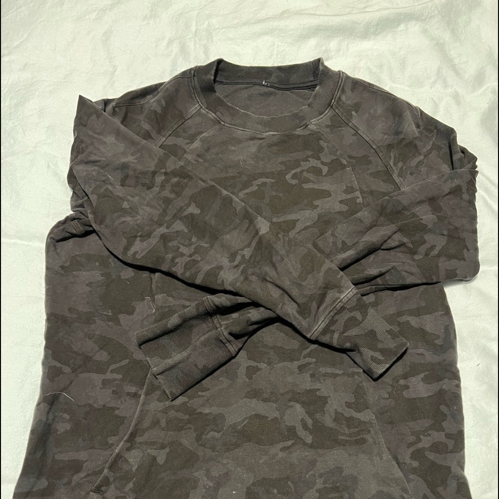 lululemon sweatshirt